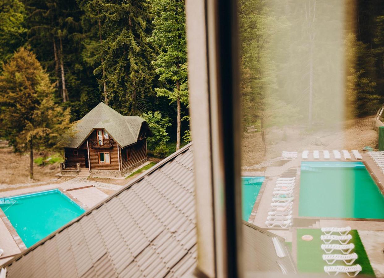 Hotel Solotvyno Resort Exteriör bild