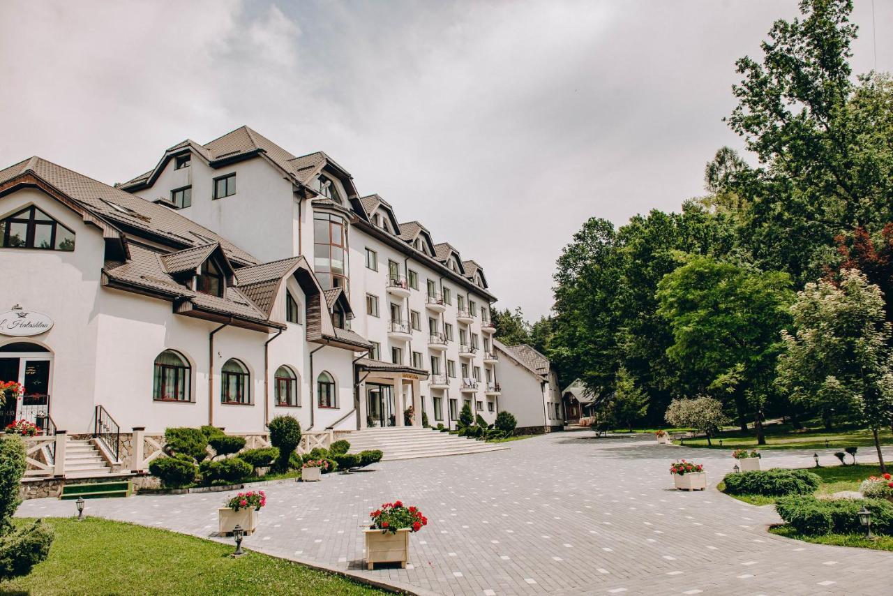 Hotel Solotvyno Resort Exteriör bild